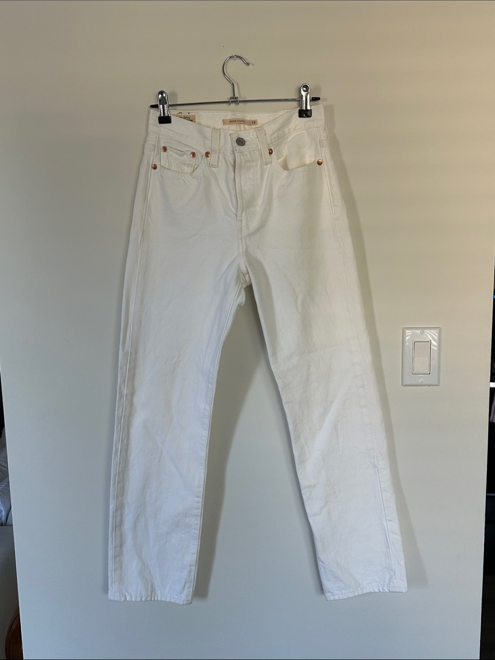 Levi’s Wedgie Straight Jeans, White Wash, Size 24